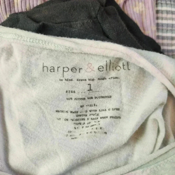 Girls Harper & Elliott Bored In The House Saying T-shirt - Picture 3 of 3